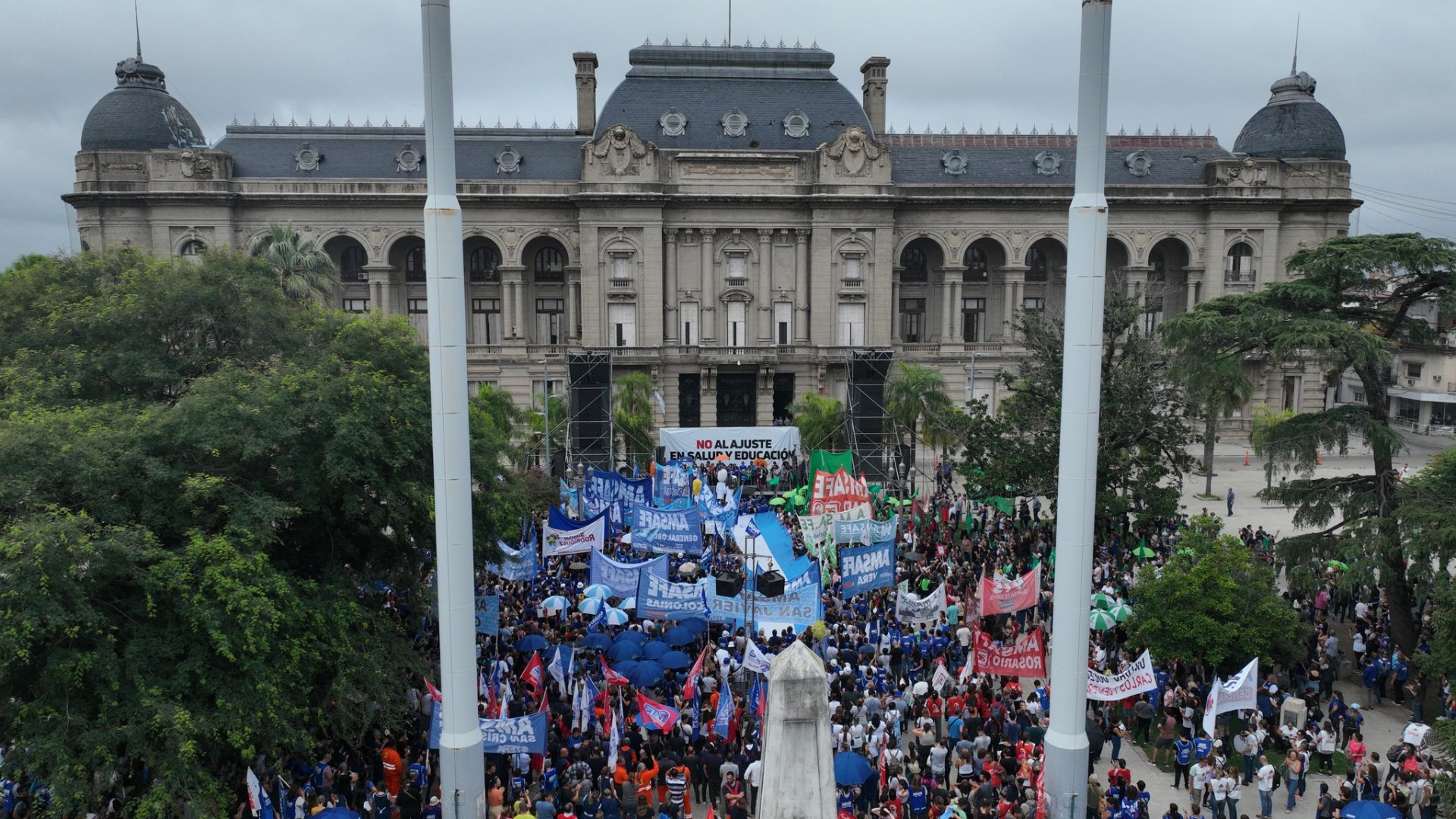 PARO Y MARCHA EN UNIDAD CONTRA EL AJUSTE EN SALUD Y EDUCACIÓN