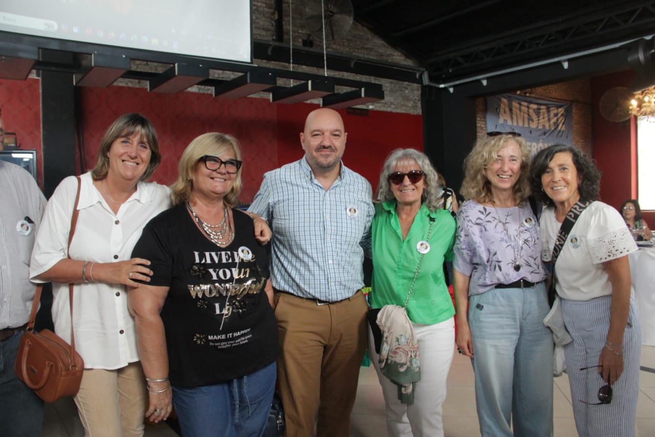 469028400_974246324735007_117614807981301130_n