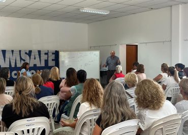 CAMINO A LA CARPA BLANCA: RODRIGO ALONSO PARTICIPÓ DE UNA REUNIÓN CON DOCENTES EN SAN CARLOS