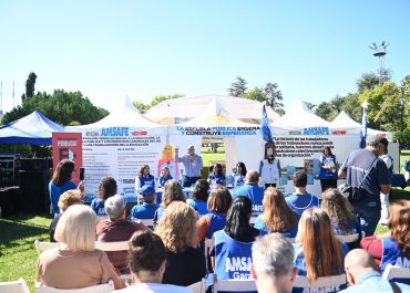 AMSAFE INSTALÓ LA CARPA BLANCA EN SAN LORENZO Y FORTALECE LA DEFENSA DE LA ESCUELA PÚBLICA
