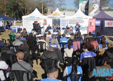 MULTITUDINARIA JORNADA DE LA CARPA BLANCA DE LA DIGNIDAD DOCENTE EN VILLA CONSTITUCIÓN