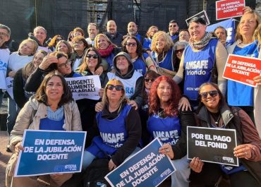 AMSAFE PRESENTE EN LA JORNADA NACIONAL DE LUCHA CONVOCADA POR CTERA EN DEFENSA DE LA EDUCACIÓN PÚBLICA